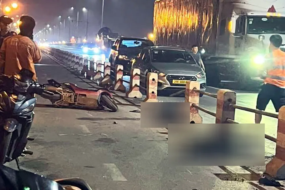 Cầu Thanh Trì (Hà Nội): Nơi á::m ả::nh nhất lúc này...