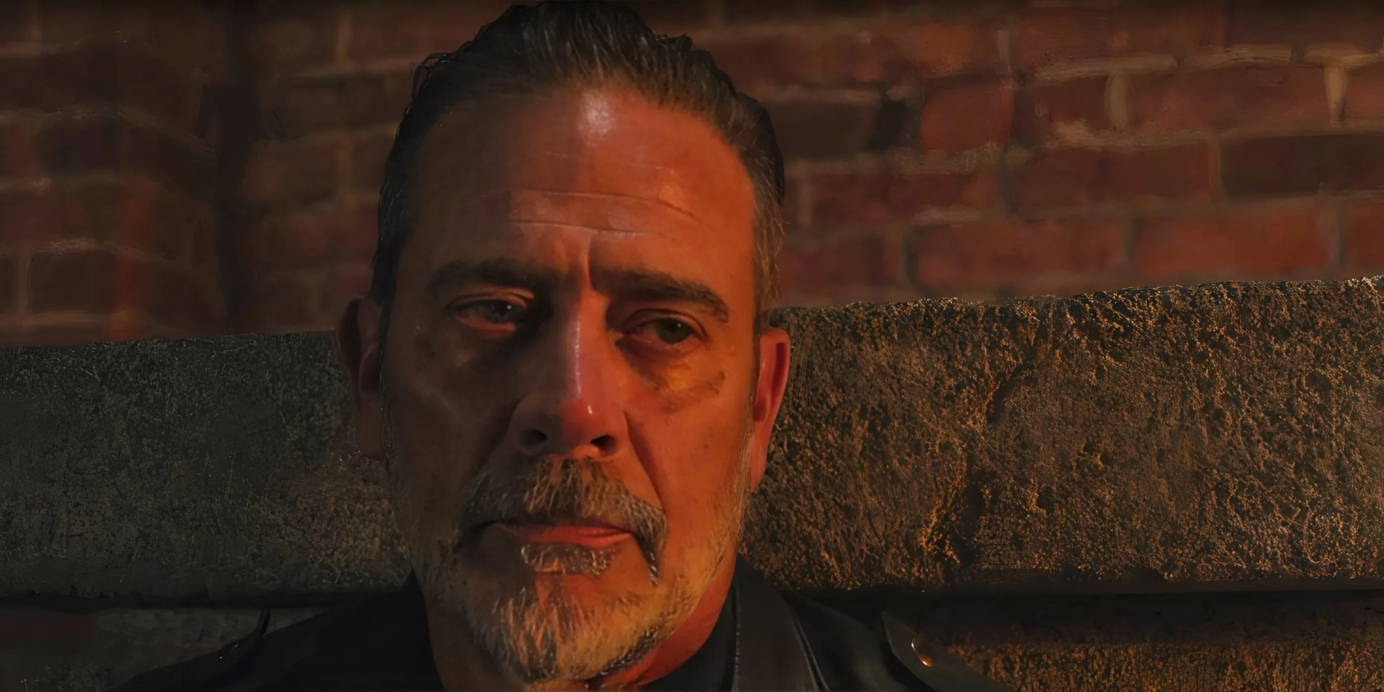 Jeffrey Dean Morgan Hypes Going "A Little Mano E Mano" In Walking Dead: Dead City Against Sons Of Anarchy Star