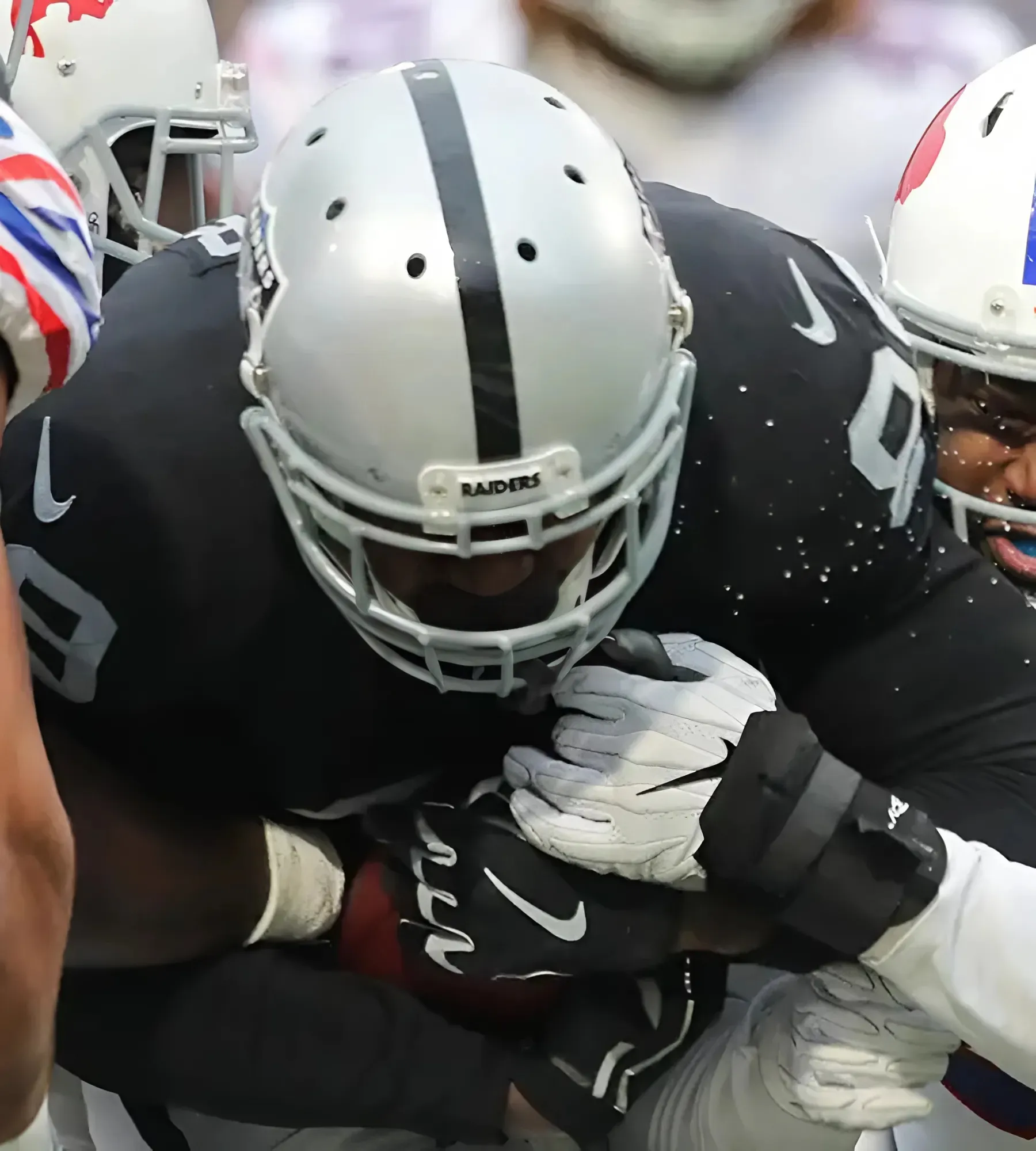 Raiders Could Reunite With Former Star WR This Offseason