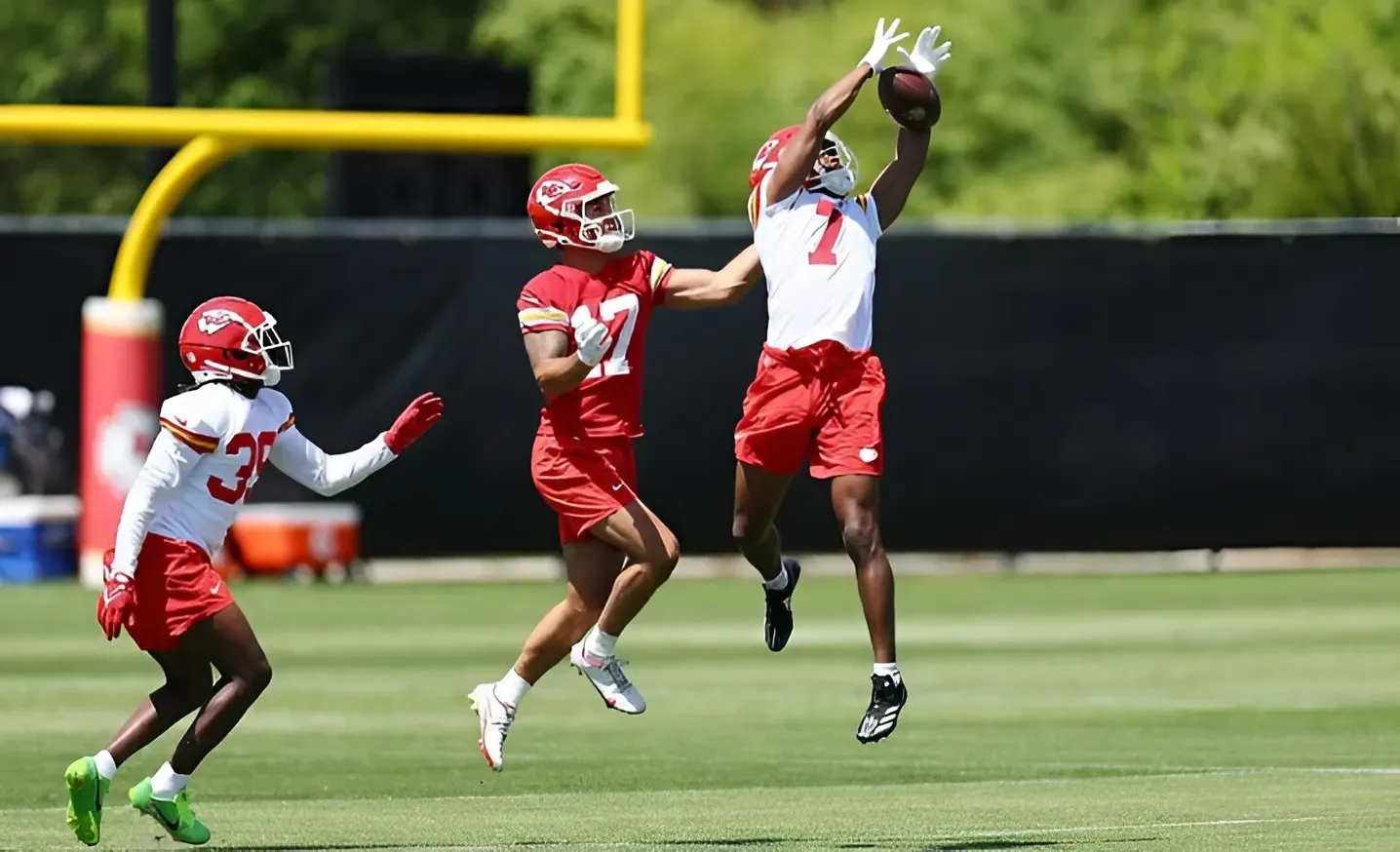Chiefs Signed Rookie Minicamp Standout While Fans Were Sleeping