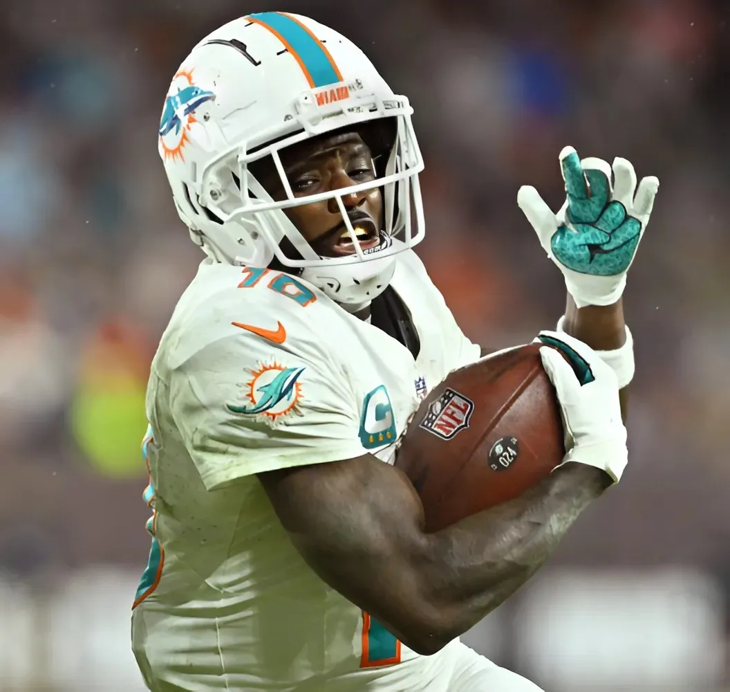 Someone Noticeably Absent from Dolphins WR’s Top QB List