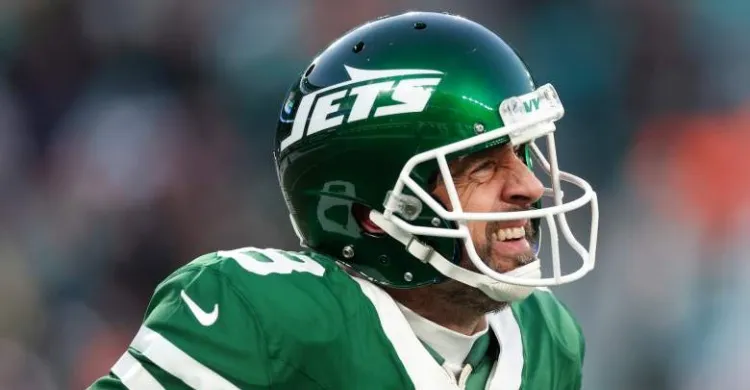 Ex-Pro Bowl QB Proposes Aaron Rodgers Deadline for Steelers