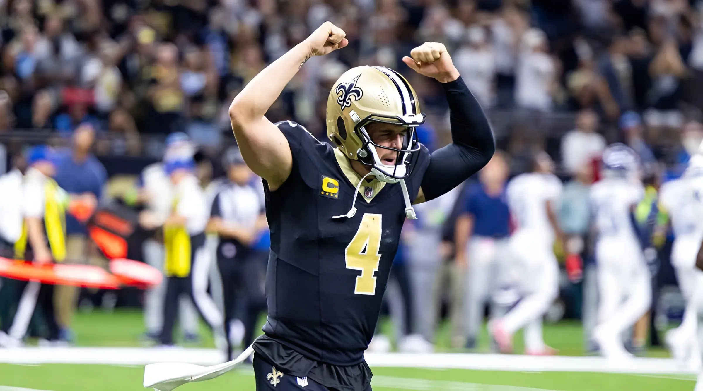 Why Derek Carr is hesitant to get surgery to address shocking injury