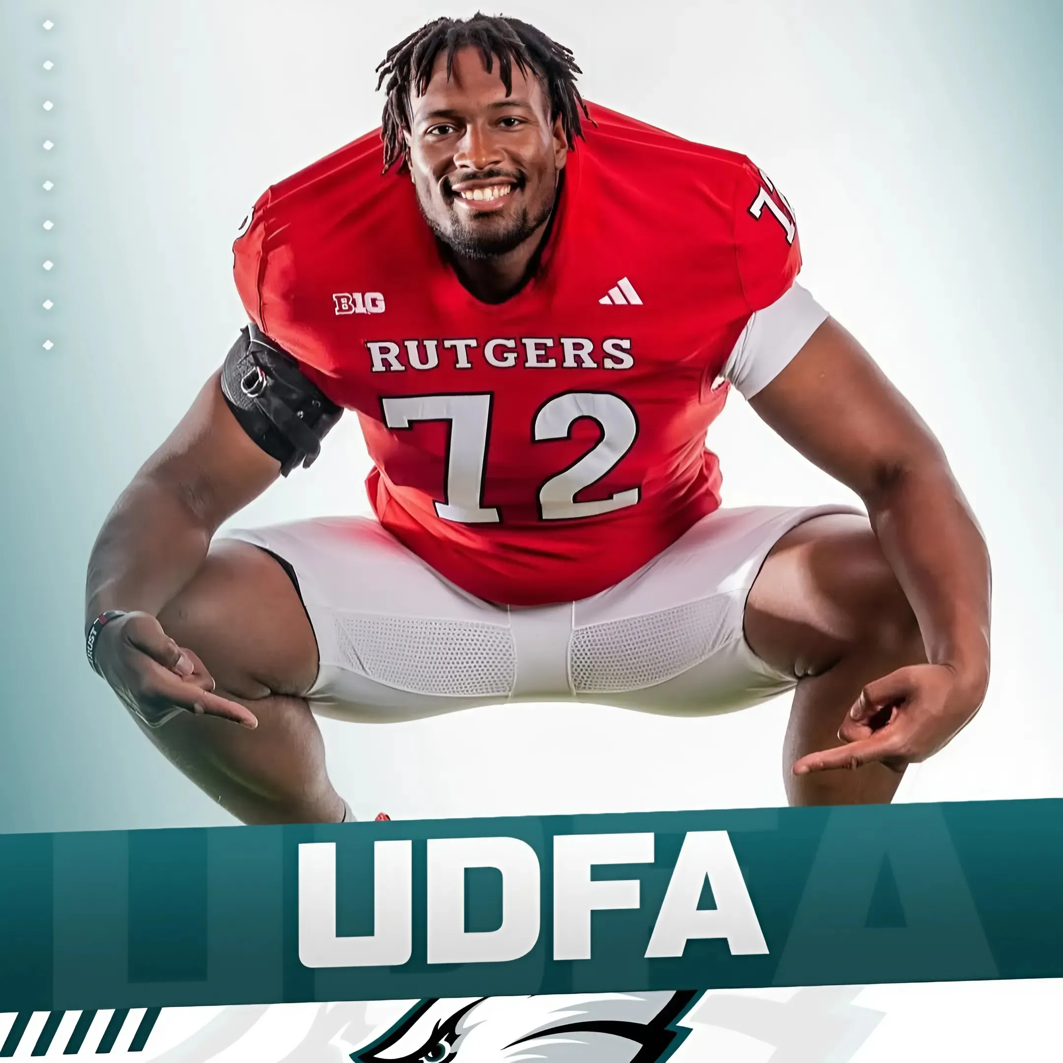 Eagles take big swing on massive free agent