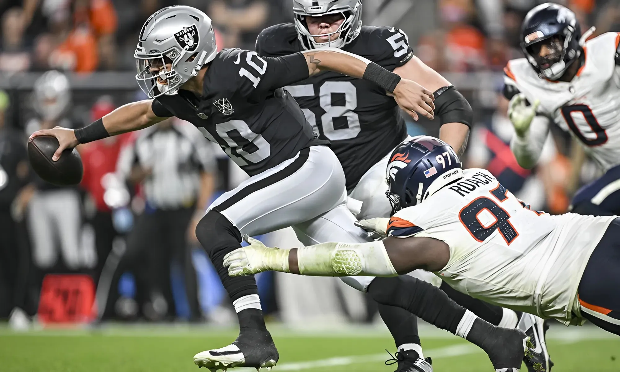 Broncos to bring ex-Raiders quarterback in for rookie minicamp tryout this weekend