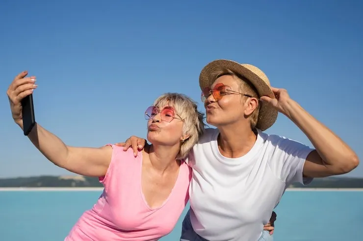 9. AM I WRONG FOR BEING UPSET THAT MY 71-YEAR-OLD MOM SPENT HER MONEY ON TRAVELING INSTEAD OF HELPING ME WITH MY BILLS?