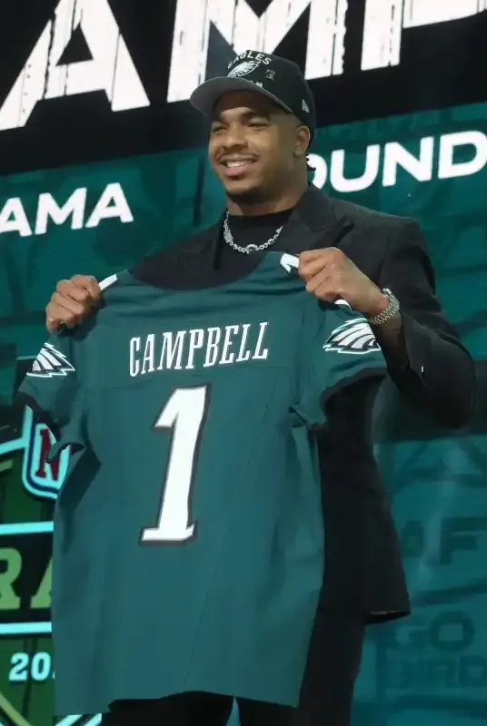 Eagles’ $14.8 Million First Round Pick Compared to Pro Football Hall of Fame LB