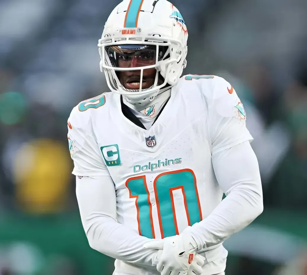 Dolphins' Tyreek Hill undergoes second wrist procedure of offseason