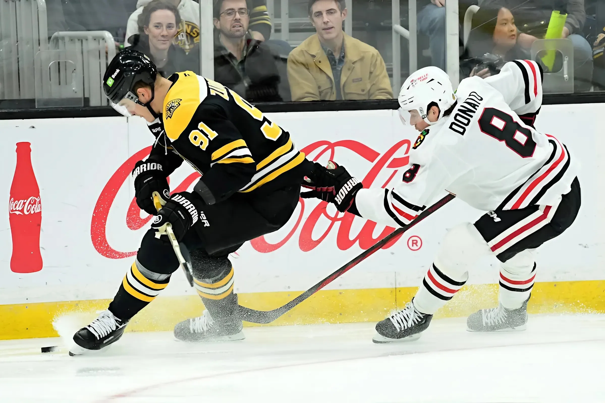 Bruins Should Try To Reunite With Blackhawks Forward