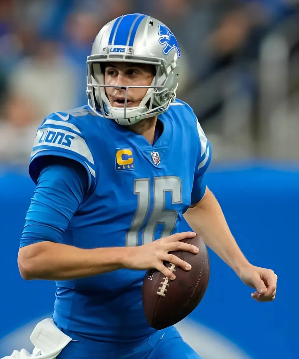 Jared Goff sits high in analysts's latest QB rankings (but you won't guess where)