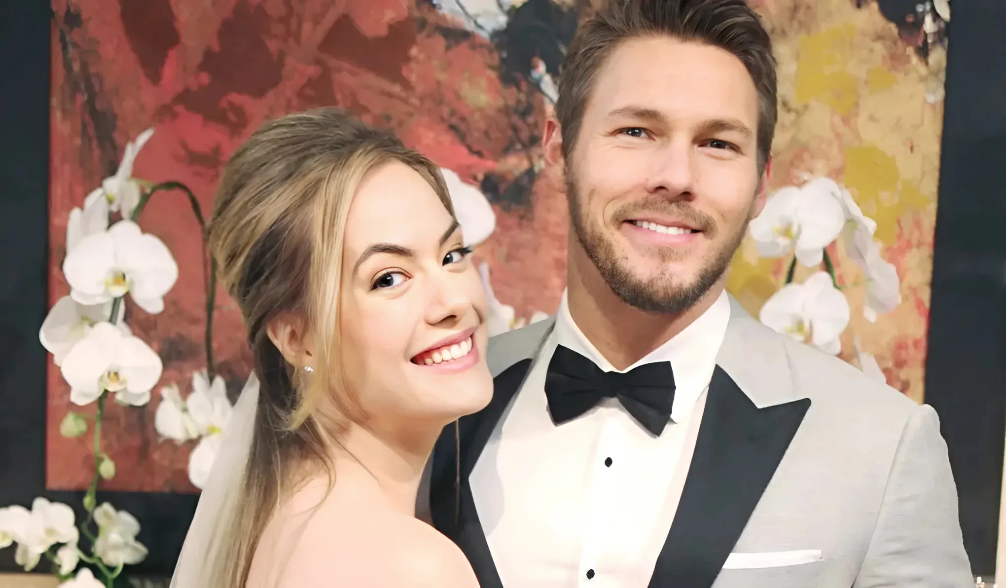 The Bold & Beautiful ‘Lope’ Wedding Invitation We Never Saw Coming