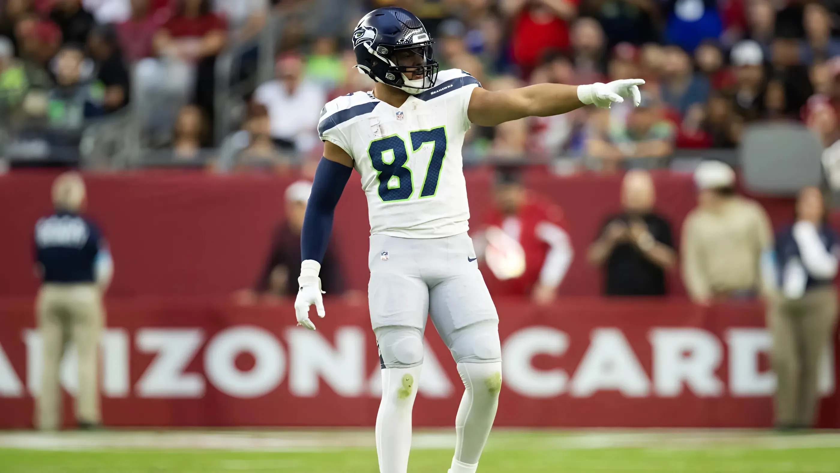 Trade proposal sends Seahawks’ dud tight end Noah Fant away to AFC South