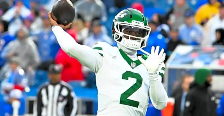 Jets' Tyrod Taylor Takes Stance On Justin Fields Addition Jets' Tyrod Taylor Takes Stance On Justin Fields Addition