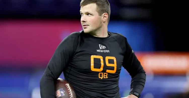 Eagles Predicted to Part Ways With Young QB After NFL Draft