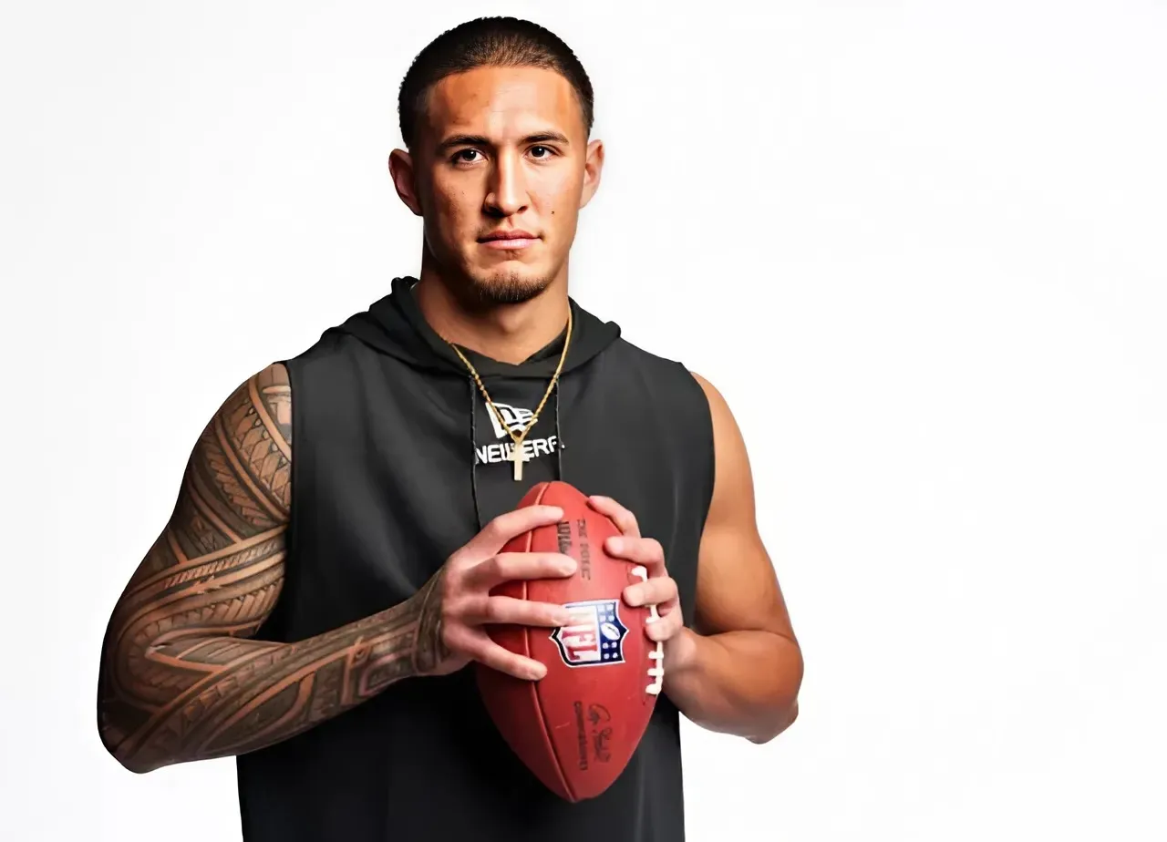 Panthers Sign Six Draft Picks Including First-Round WR Tet McMillan