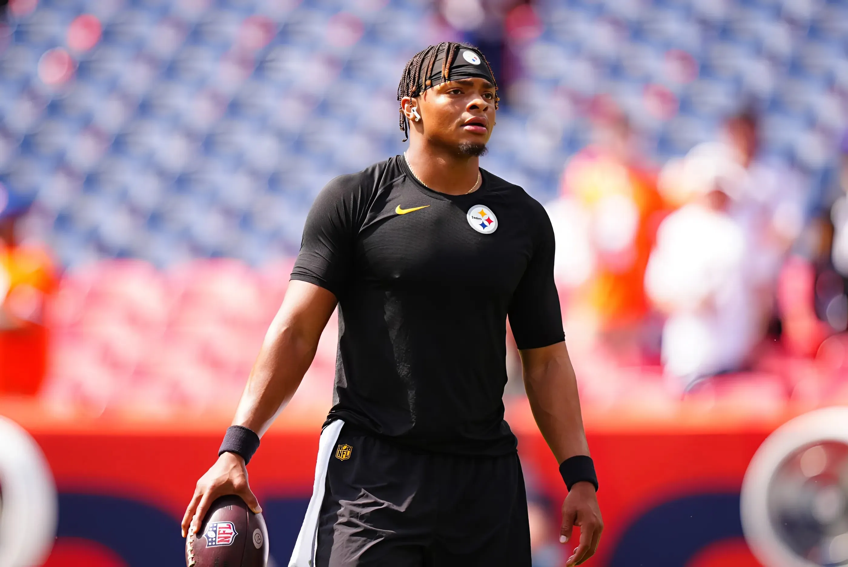 Jets Lock in OL Protection for Justin Fields on 4-Year $31.9 Million Deal