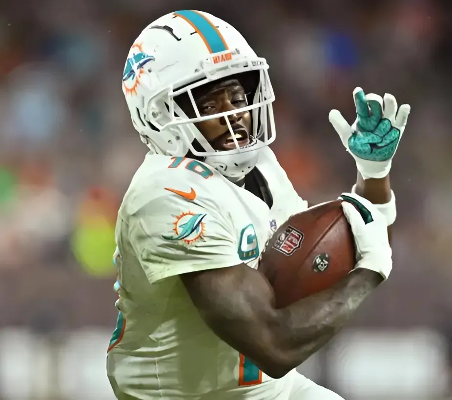 Tyreek Hill Makes Major Announcement Amid Dolphins Trade Rumors
