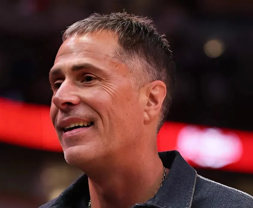 Lakers Add `True 7-Footer’ in Proposed Trade