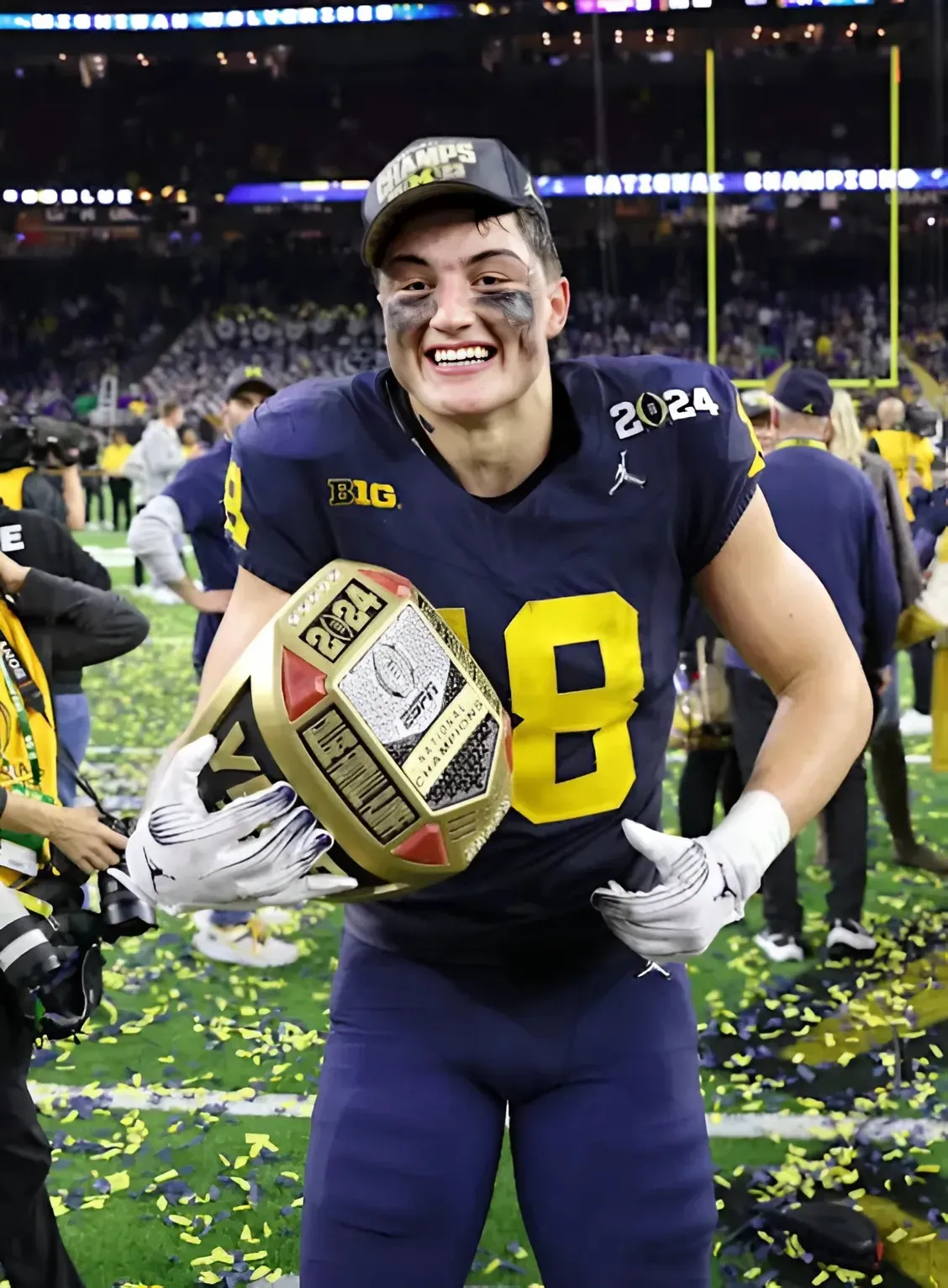 Could Colston Loveland Be the Bears’ First Rookie of the Year Since 2001? Dan Orlovsky Thinks So