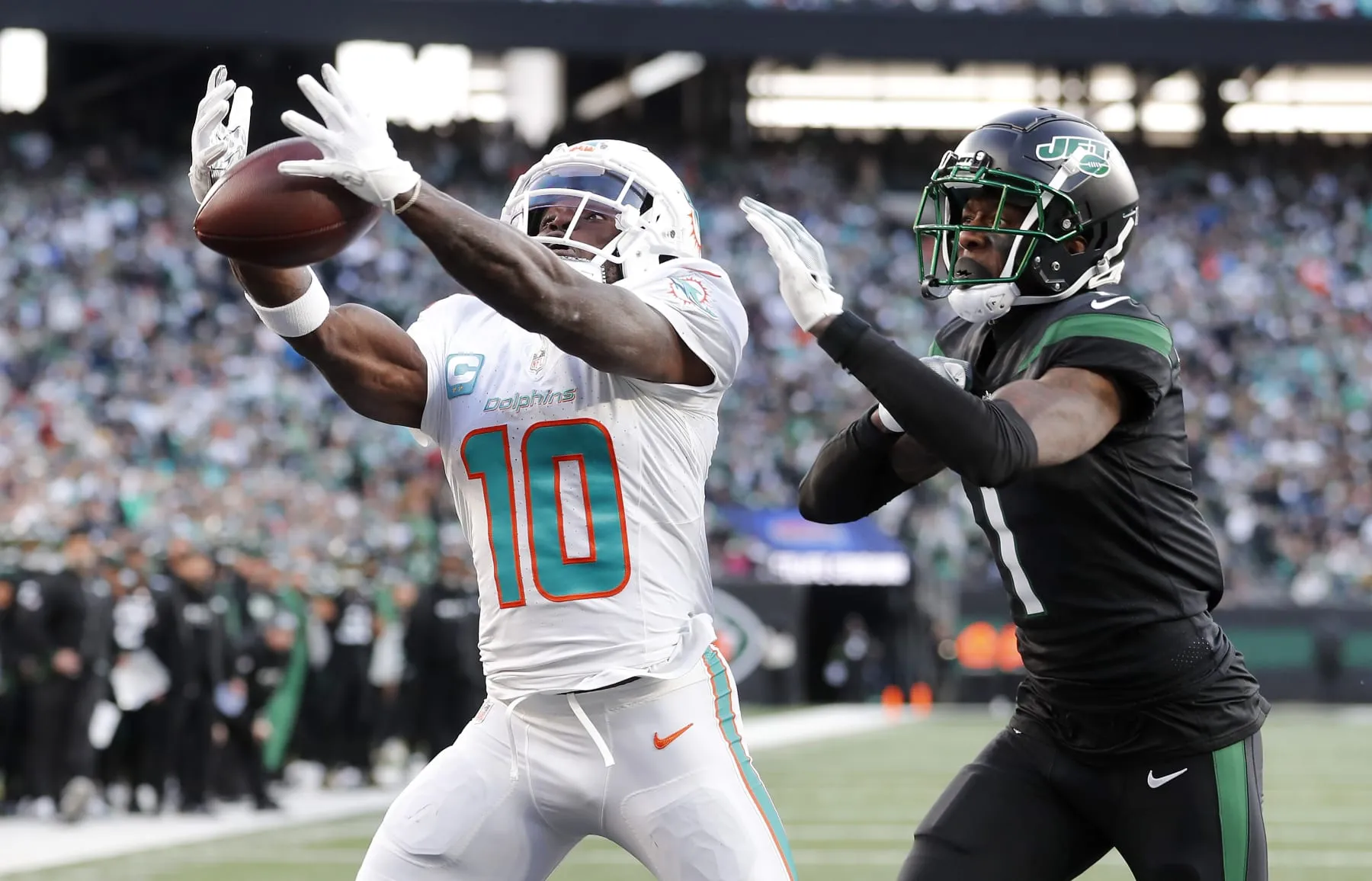 Steelers Could Acquire Tyreek Hill For Cheap After Recent Reports Out Of Miami