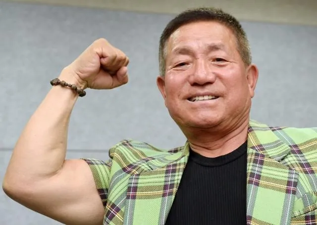 Beloved military TV show host Lee Sang-yong dies at 81