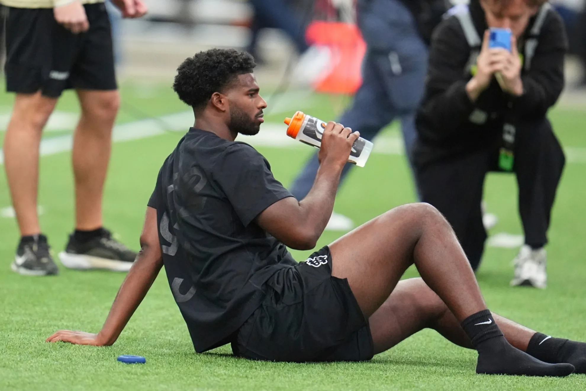 Browns Send Strong Message to Shedeur Sanders After First NFL Practice