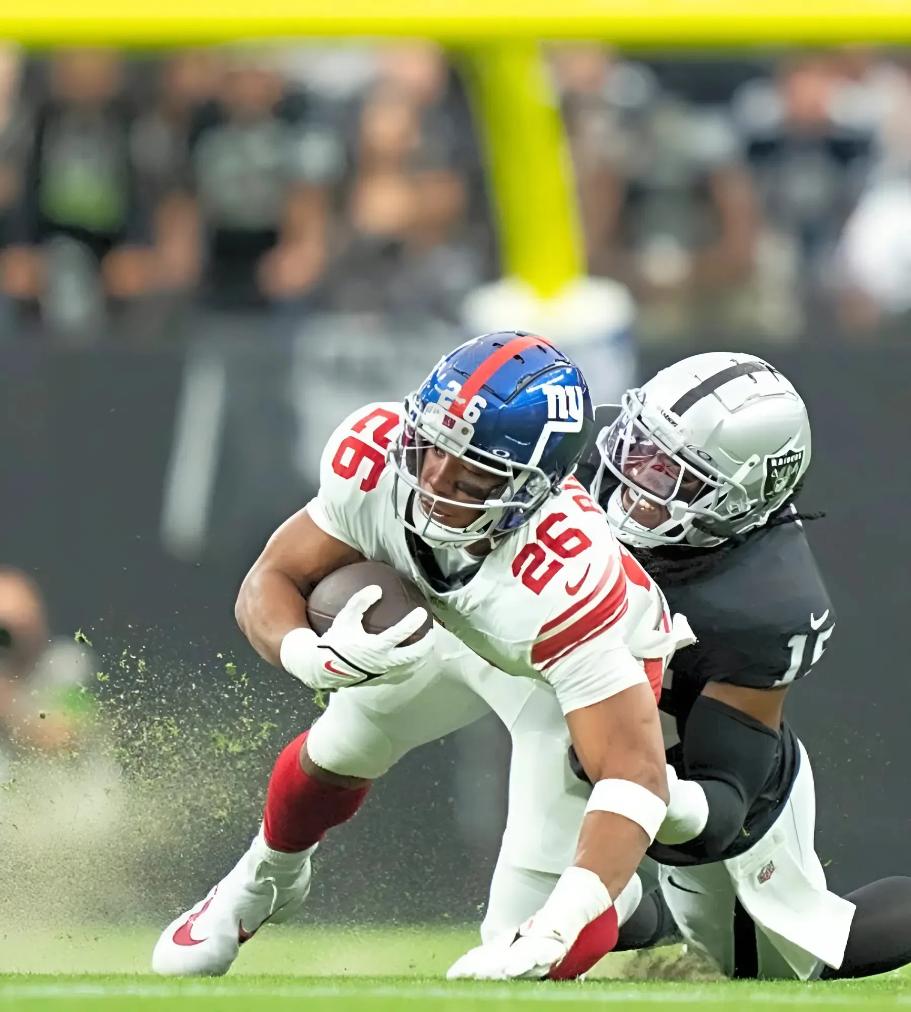 Raiders Considering Bringing Back Former Pro Bowl Defender: Report