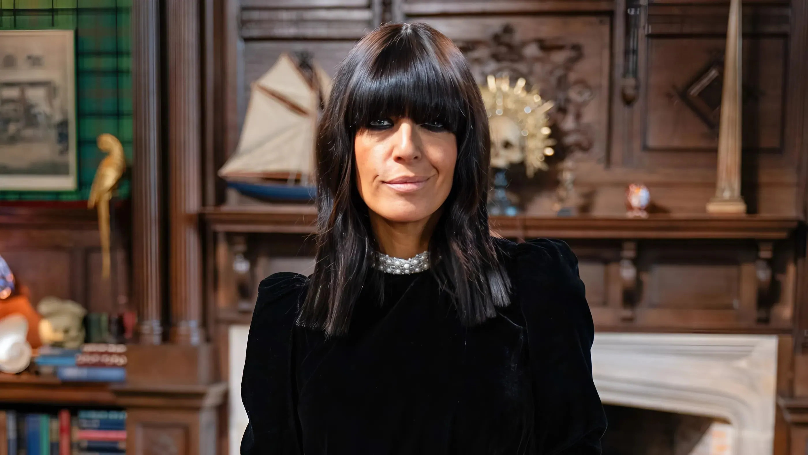 Claudia Winkleman unrecognisable in 90s clip before iconic fringe and eyeliner Claudia Winkleman unrecognisable in 90s clip before iconic fringe and eyeliner