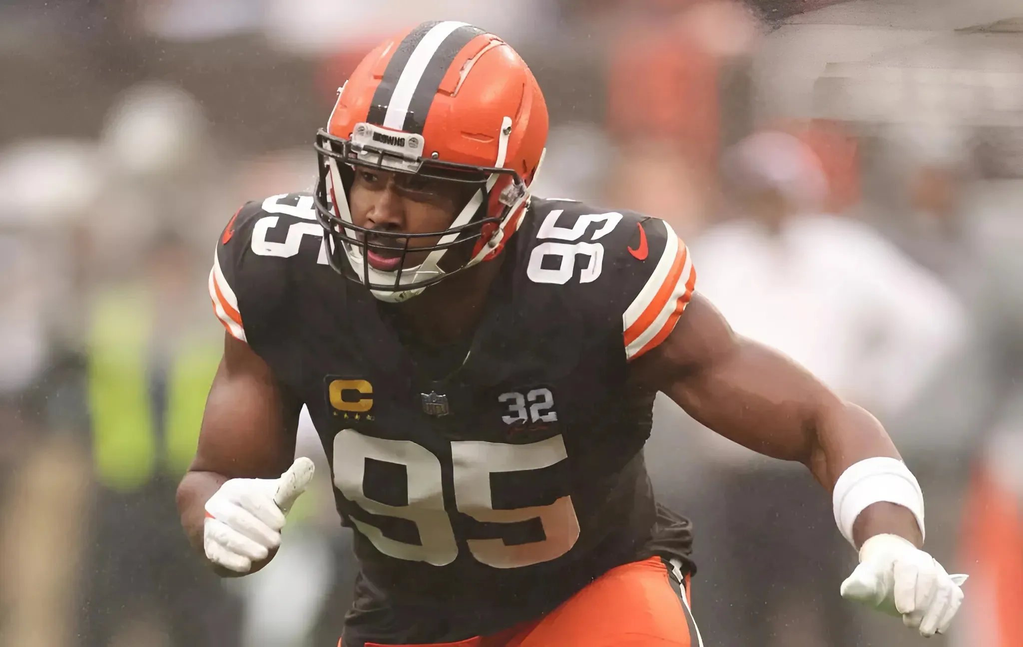 Insider Believes Browns Could Make Blockbuster QB Move