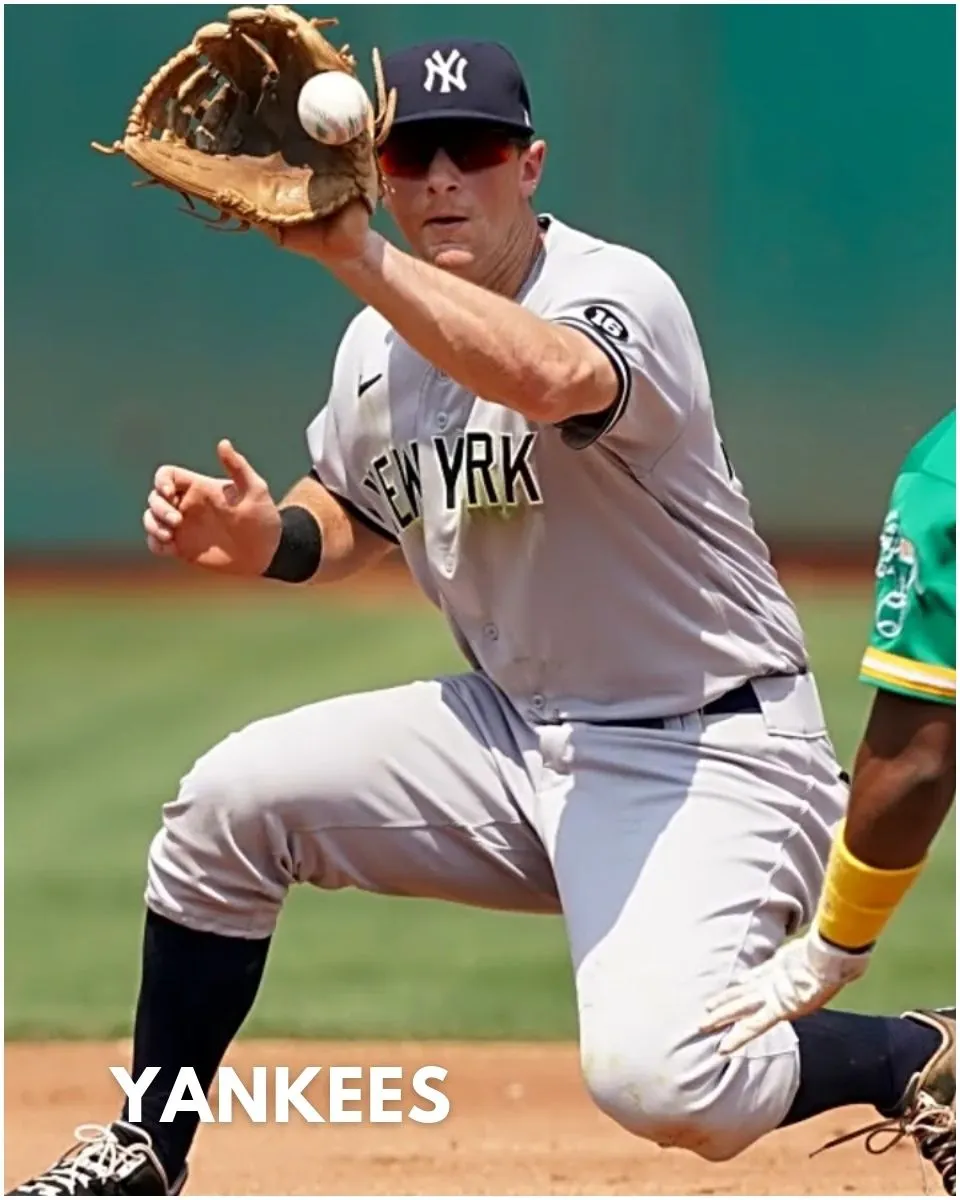 Yankees Announce that Plans for DJ LeMahieu Have Hit an Unexpected Snag