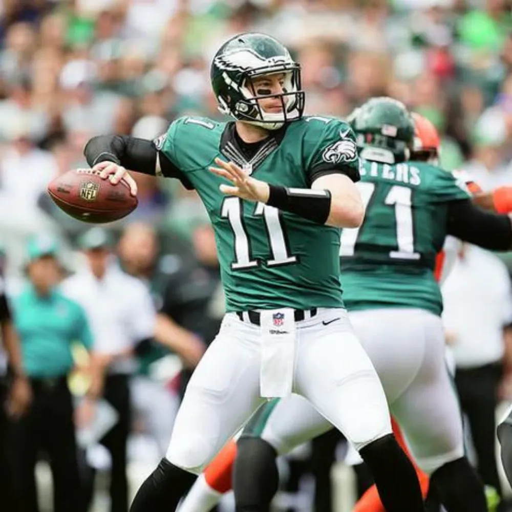 Saints Linked To Ex-Eagles Star As 'Last Offseason Move' - suong