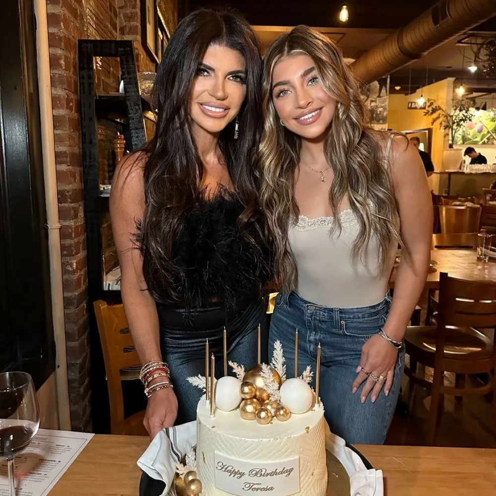 Gia Giudice Explains Why She Feels the Need to Defend Mom Teresa on RHONJ, Addresses Why She Was Often “Agitated” on Show & Dishes on Her Career Goal - suong