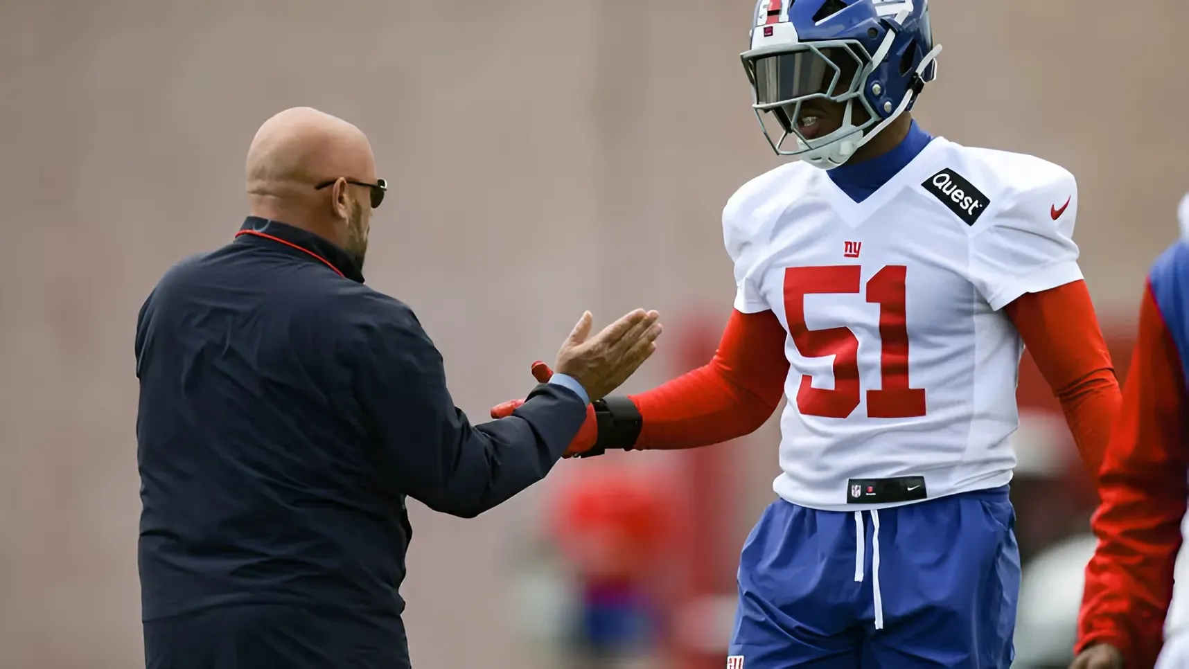 Giants’ star rookie preparing to play multiple roles in the defense