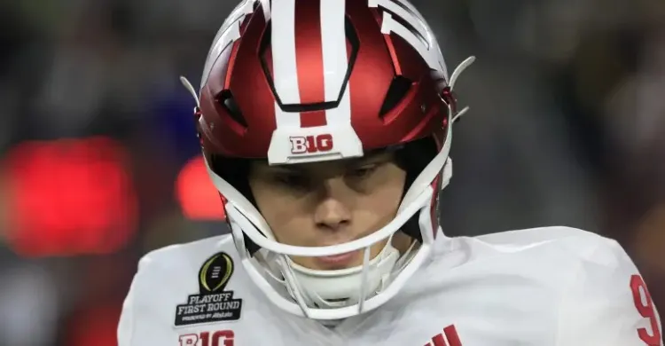 49ers Signing of ‘Big Strong’ Rookie QB Announced