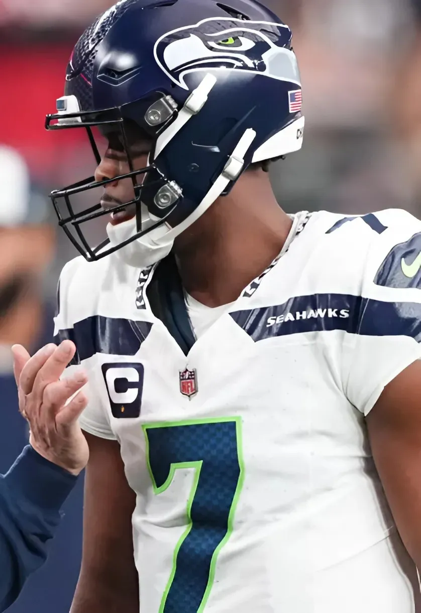 Raiders Predicted to Make Drastic Geno Smith Pivot After Inking QB to $75 Million Deal