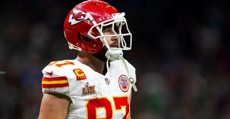 'I’m Not Sick of It': Rob Gronkowski Reveals Whether He is Upset About the TE Comparisons With Travis Kelce 'I’m Not Sick of It': Rob Gronkowski Reveals Whether He is Upset About the TE Comparisons With Travis Kelce