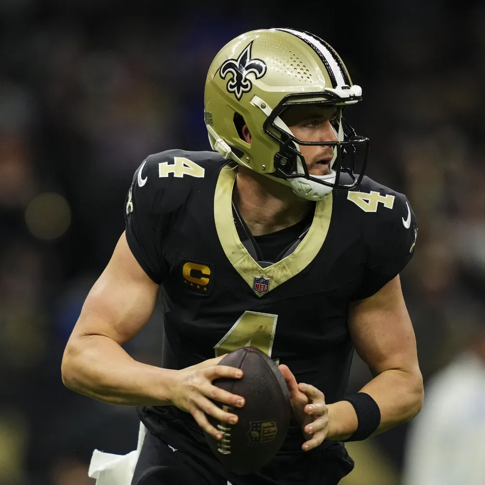 Derek Carr Has Message for Raiders & Mark Davis Following Retirement News - suong
