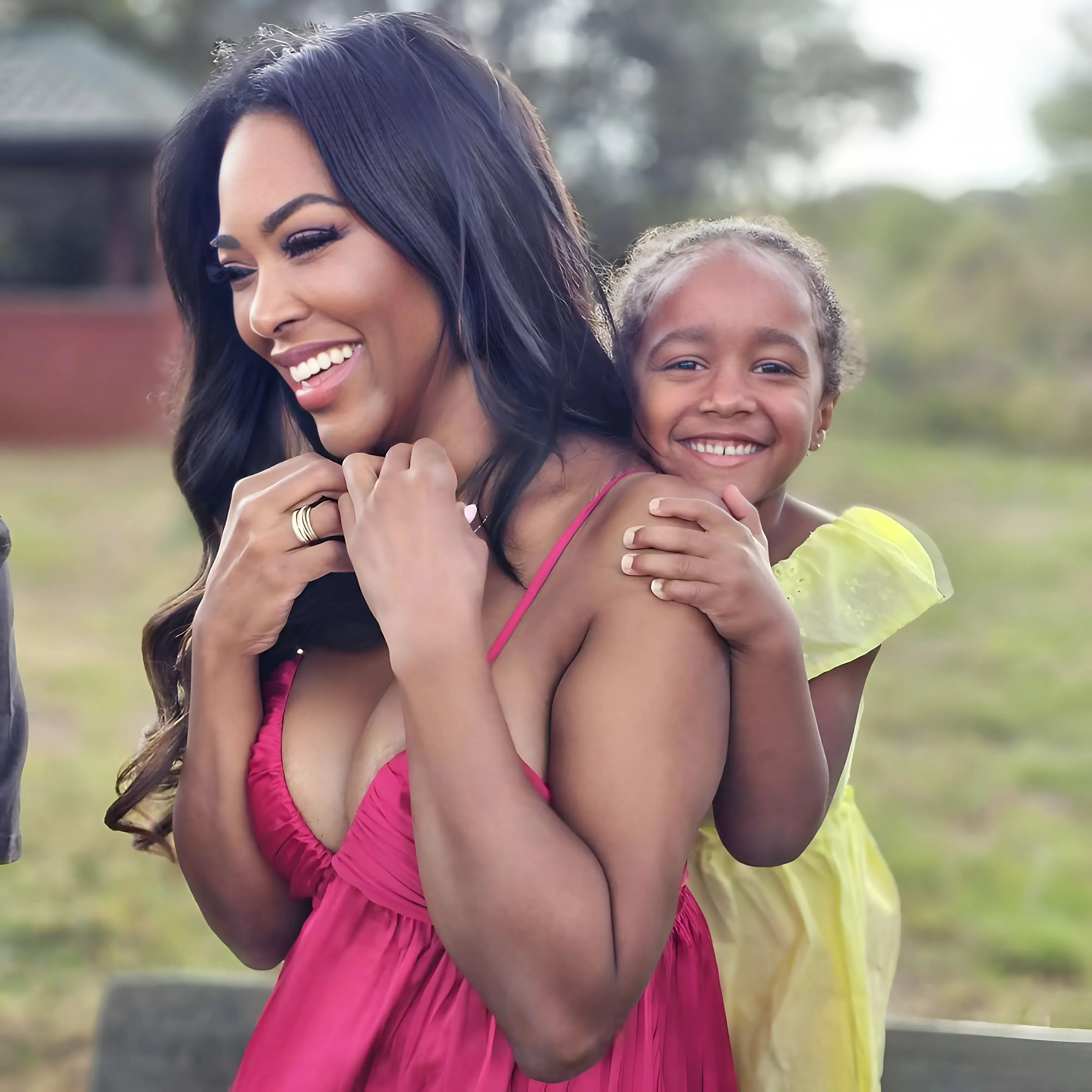 “Kenya Moore Says Her Mom Pretended She Didn't Exist — You Won't Believe What She Did at Kenya's Birthday Party”