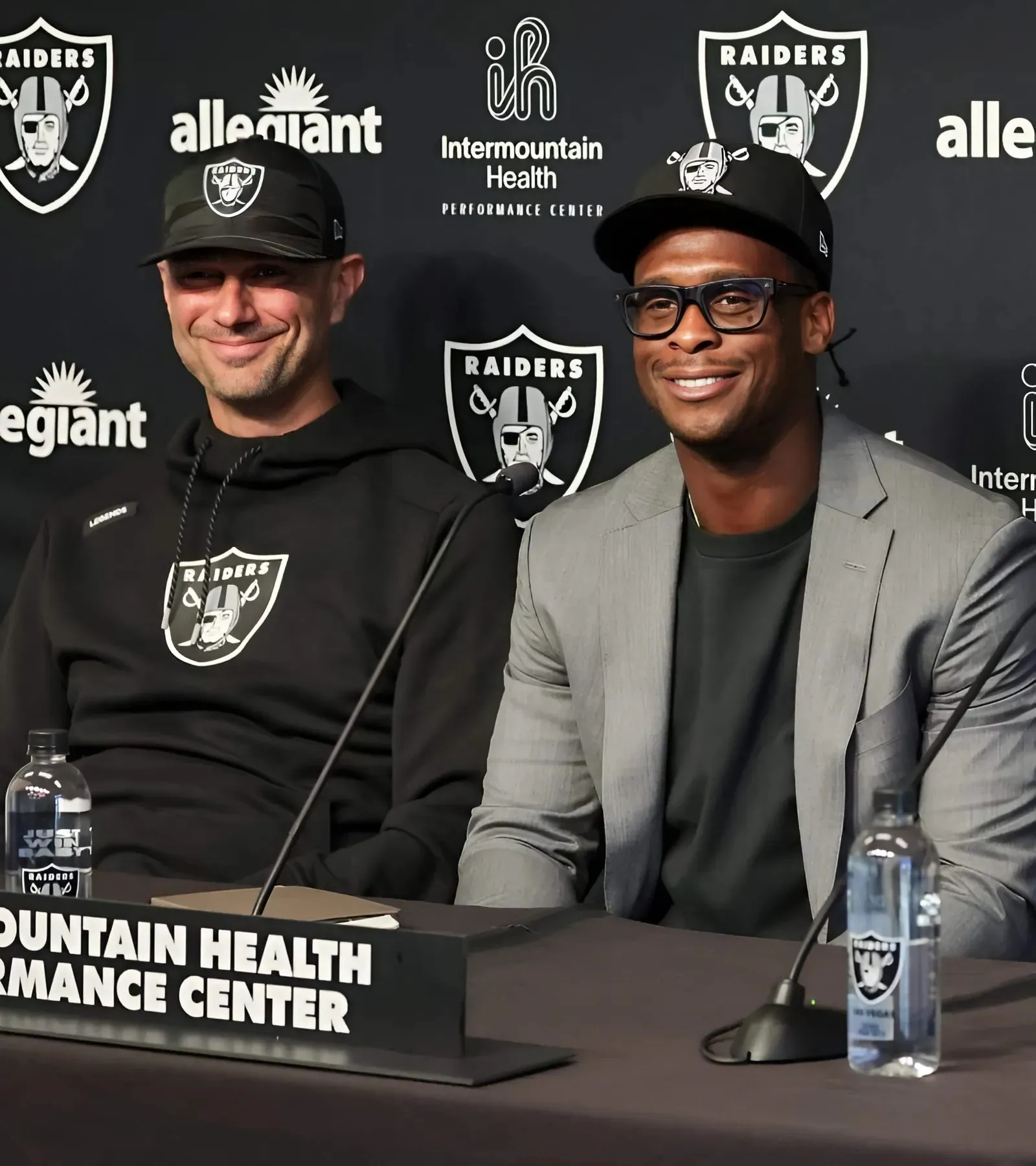 Experts Say Geno Smith Gives the Raiders Much-Needed Stability