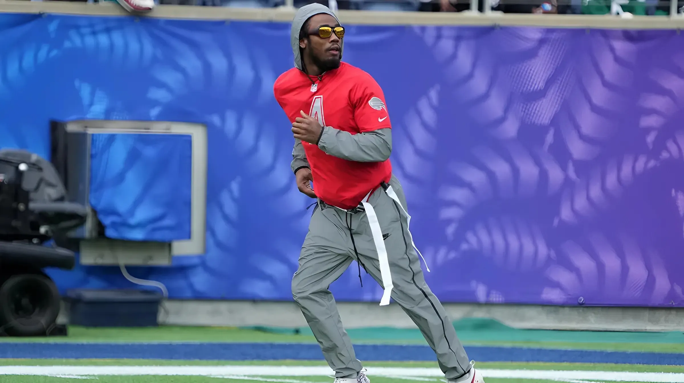 James Cook sounds off on Bills contract dispute at poker tournament