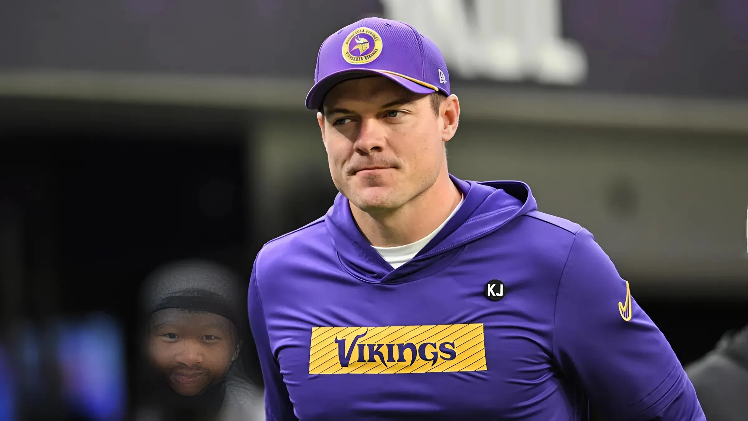 'Mom! That's Kevin O'Connell!': Kid freaks out seeing Vikings coach at Twins game