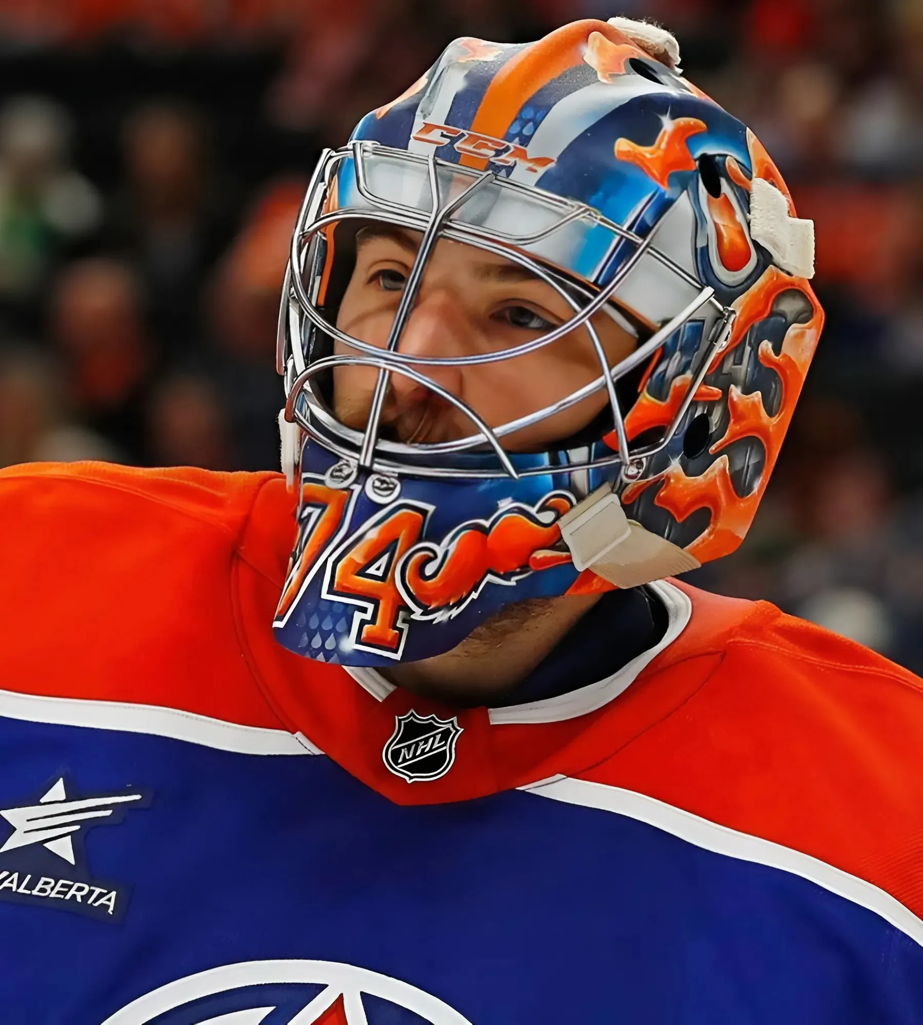 ‘Almost anybody would be better than him in there’: Oilers fans sound off on Stuart Skinner after Game 3 loss