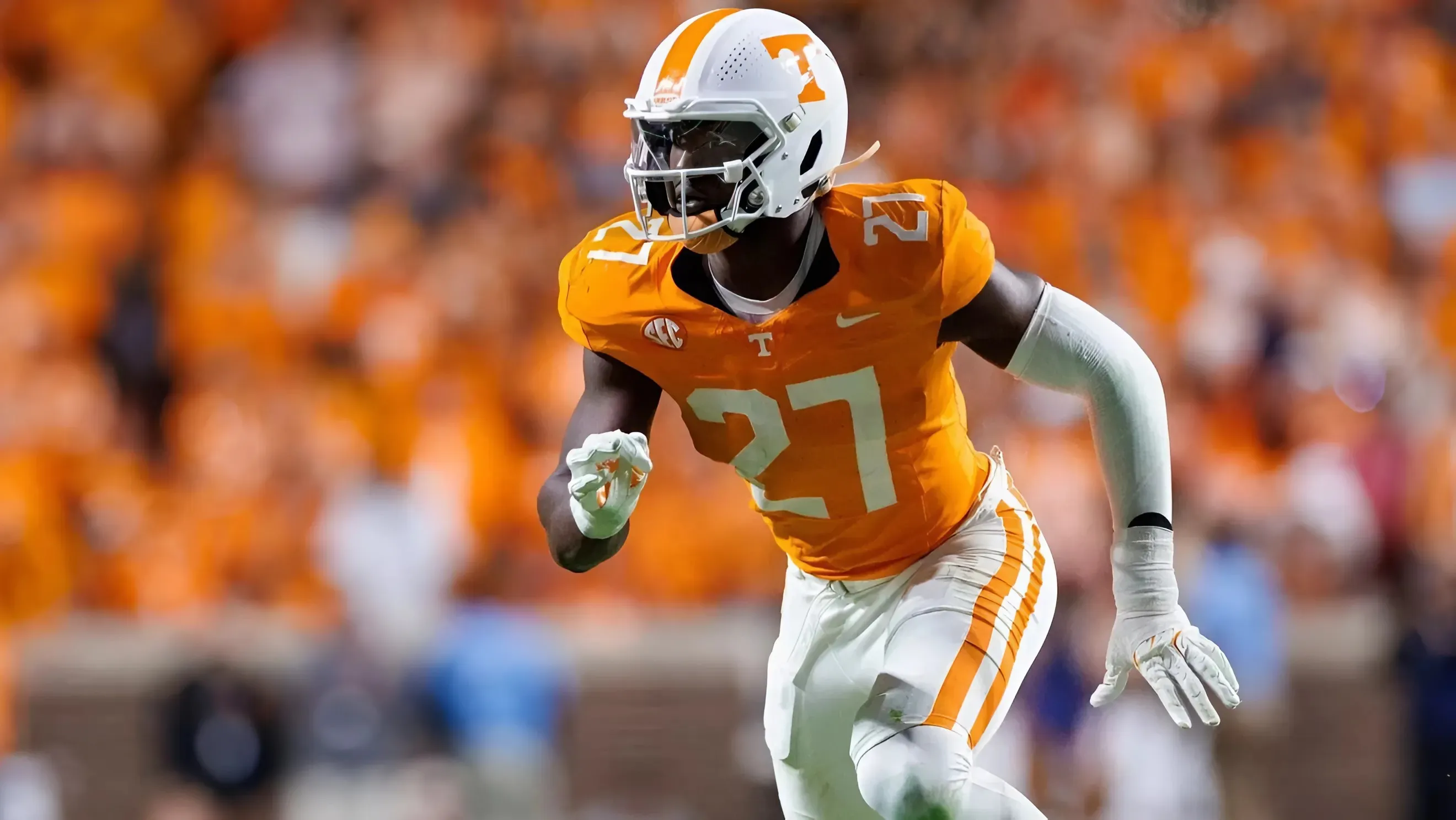 Falcons Sign Former Vol James Pearce Jr. to Rookie Contract