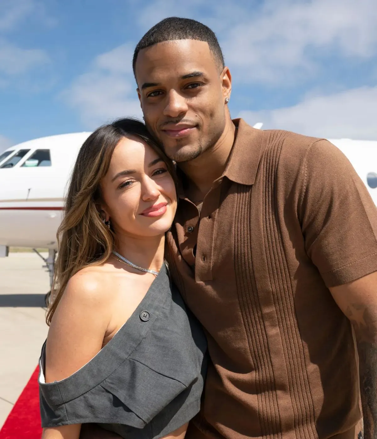 Bachelor Bombshell: Carolina Quixano spills tea on Grant Ellis' smooth-talking drama, as Rose Sombe’s self-elimination and Juliana Pasquarosa’s fairytale proposal leave fans shook!