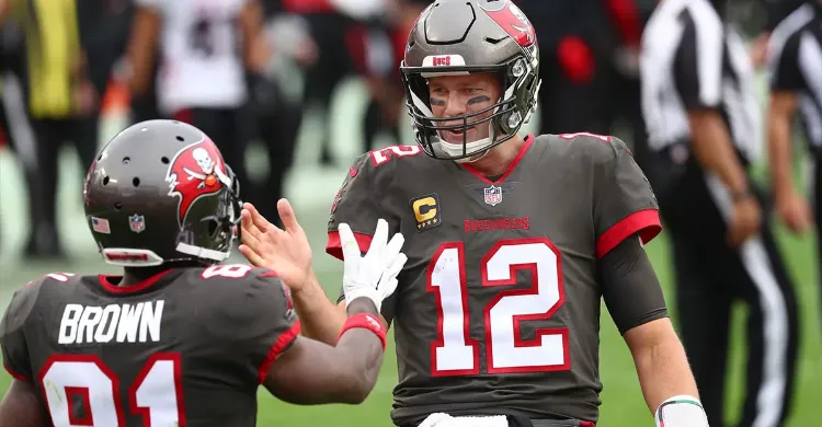 Ex-Buccaneers WR Antonio Brown reacts to Tom Brady’s comments on leaked DMs