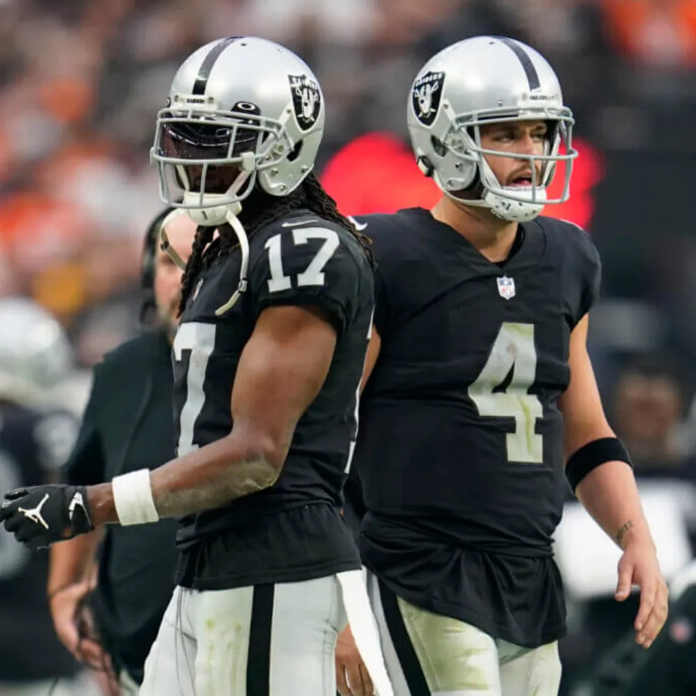 Davante Adams Has Strong Message for Derek Carr After Retirement News - suong Davante Adams Has Strong Message for Derek Carr After Retirement News - suong