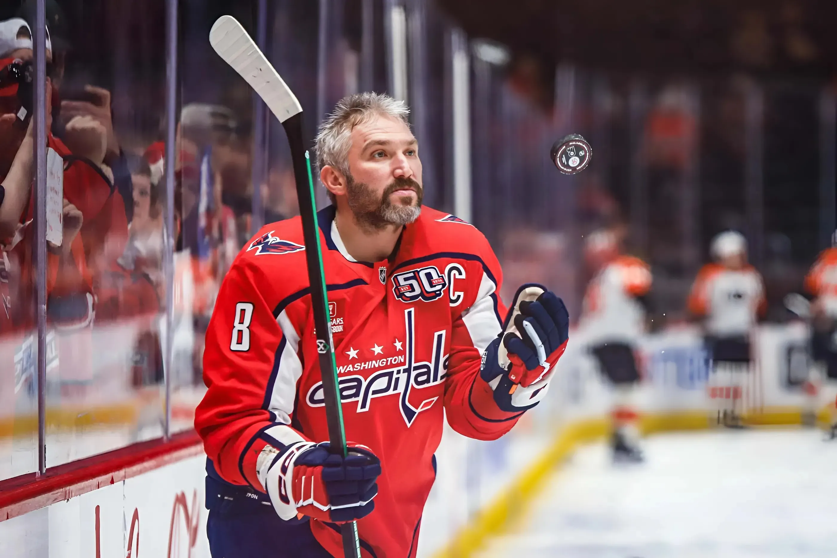 Alex Ovechkin's Playoff Role Shifts: Less Ice Time, Reduced Closership in Crucial Matches trucc