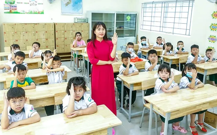 TIN H:OT: Đã có công bố chính thức về việc "c:ắ:t giảm" Hiệu trưởng - Hiệu phó các trường sau sáp nhập tỉnh thành TIN H:OT: Đã có công bố chính thức về việc "c:ắ:t giảm" Hiệu trưởng - Hiệu phó các trường sau sáp nhập tỉnh thành