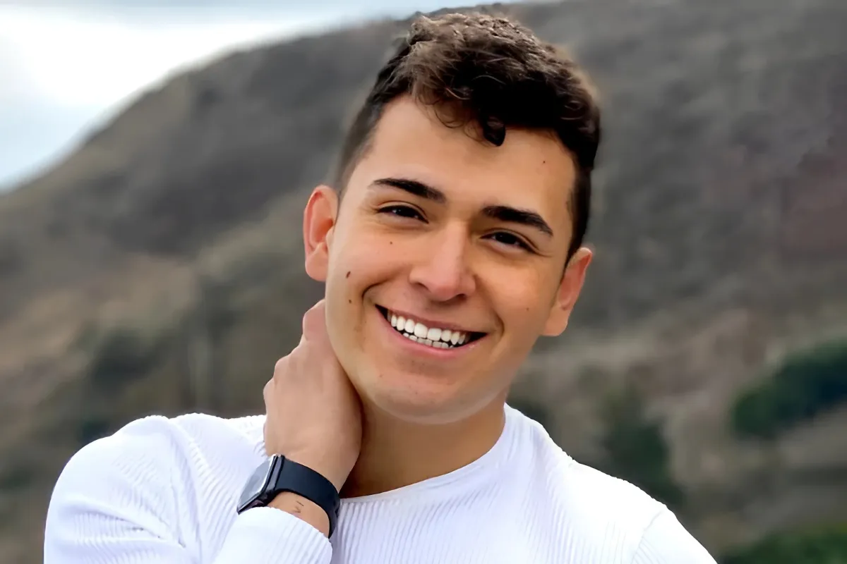 Who Is Ezra Sosa? Get to Know the Dancer Stepping In for Artem on ‘DWTS’ tram Who Is Ezra Sosa? Get to Know the Dancer Stepping In for Artem on ‘DWTS’ tram