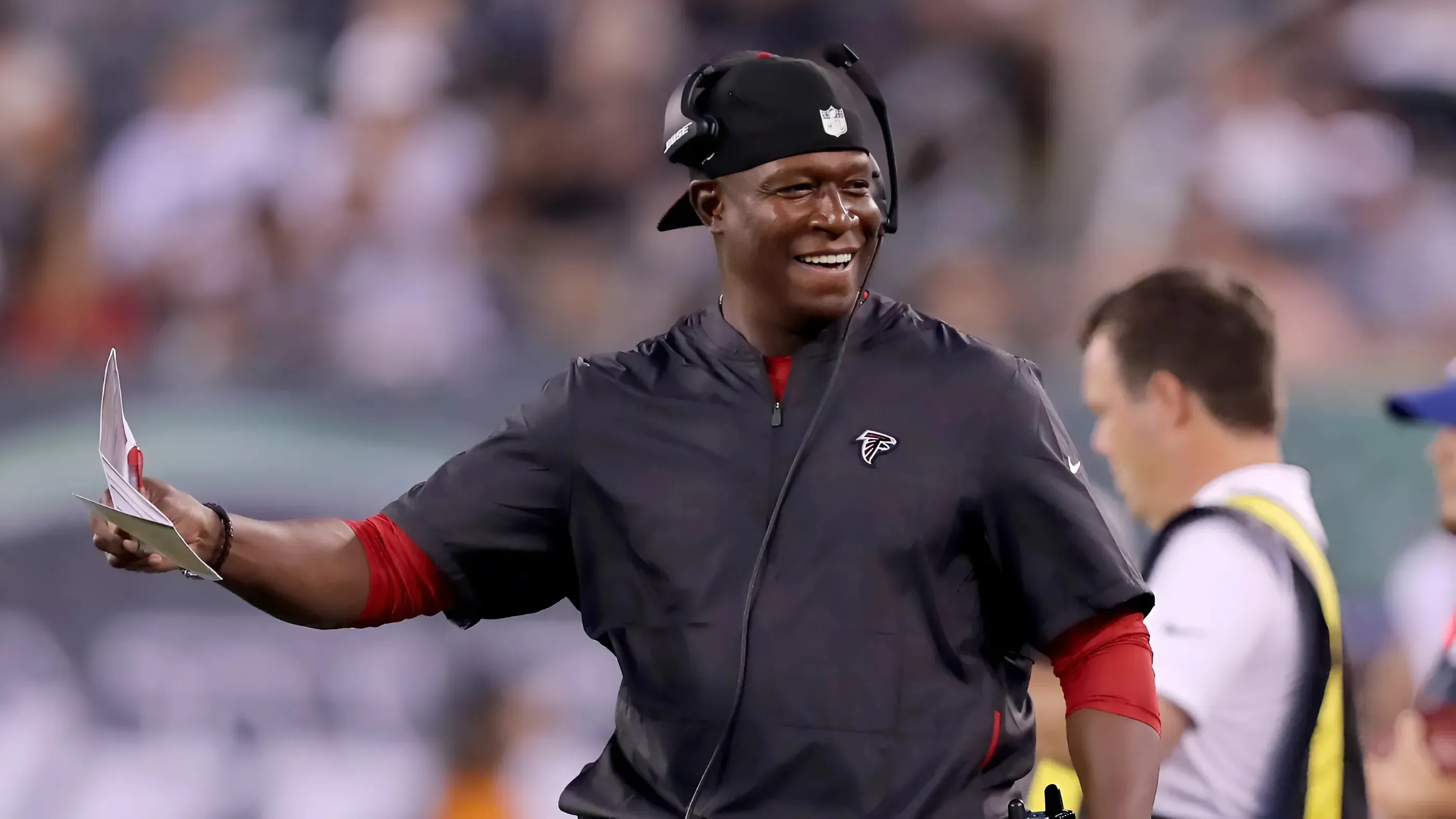 Falcons Rookie Finally Signs Contract, Shines in Rookie Mini Camp